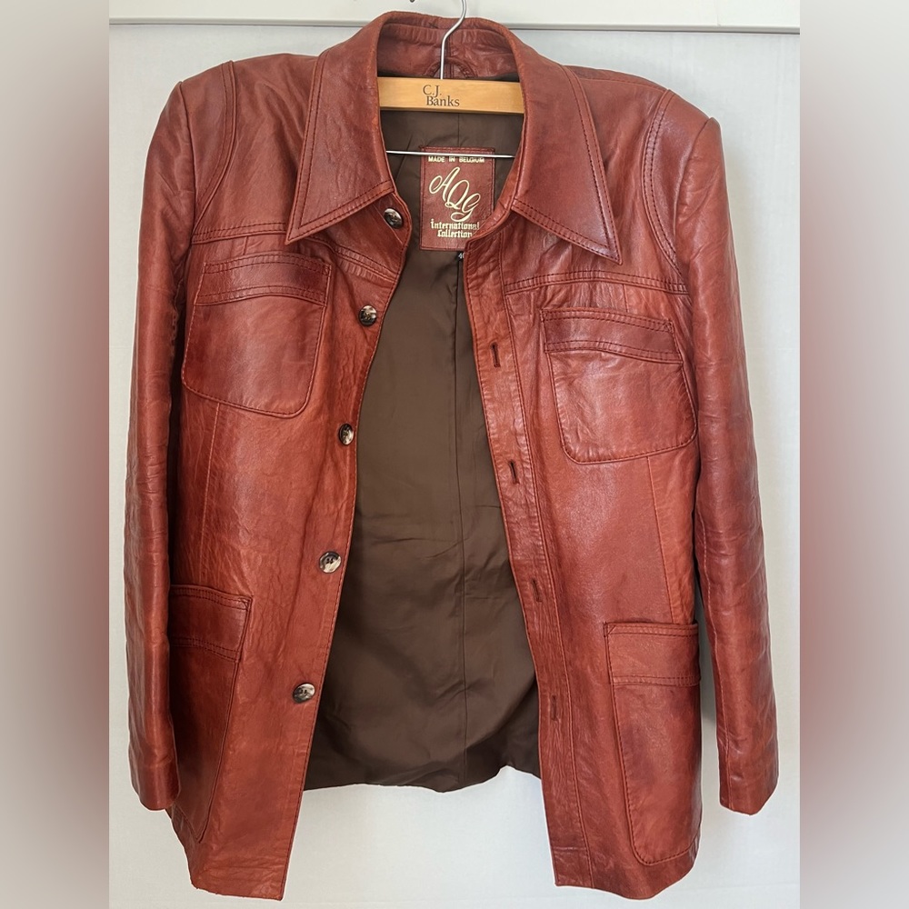 Unique Vintage AQG International
Collection Women’s Thin Leather